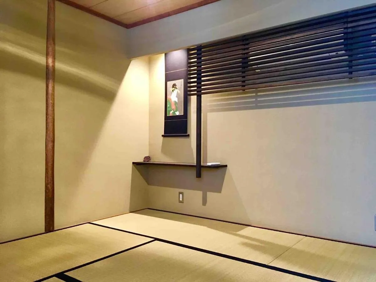Ochaya Hasu, Une Maison De The Qui N'A Jamais Servi De The Kyoto 0*,  Japan