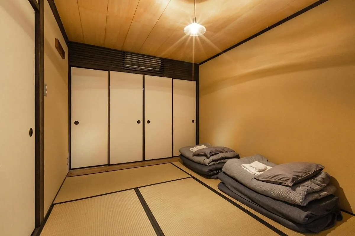 Villa Ochaya Hasu, Une Maison De The Qui N'A Jamais Servi De The Kyoto