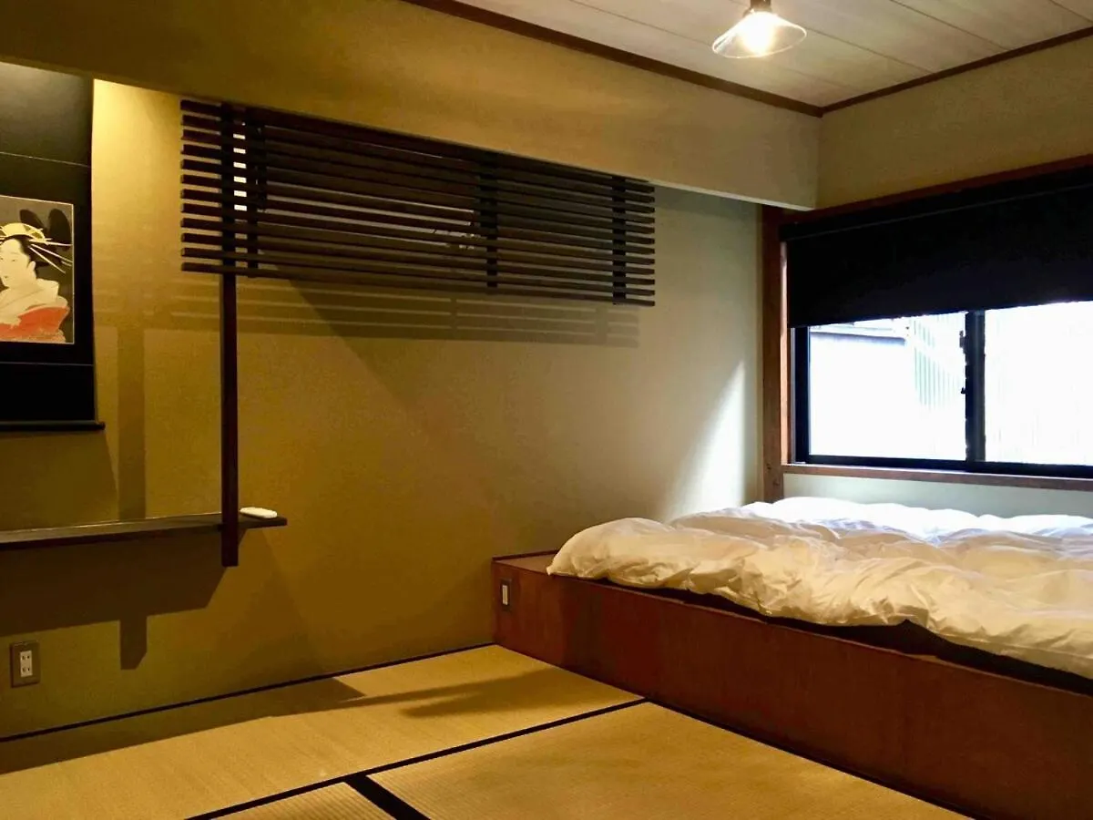 Ochaya Hasu, Une Maison De The Qui N'A Jamais Servi De The Kyoto 0*,