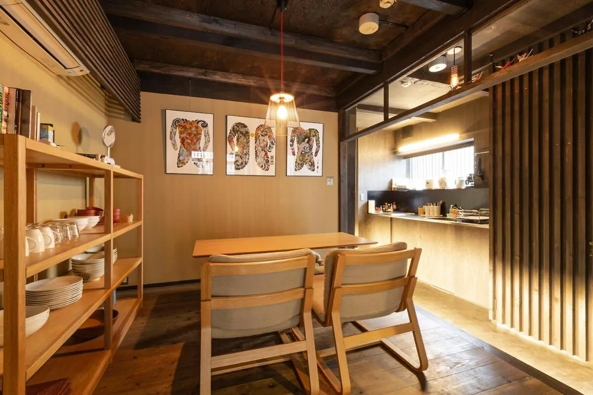 Ochaya Hasu, Une Maison De The Qui N'A Jamais Servi De The Kyoto Villa