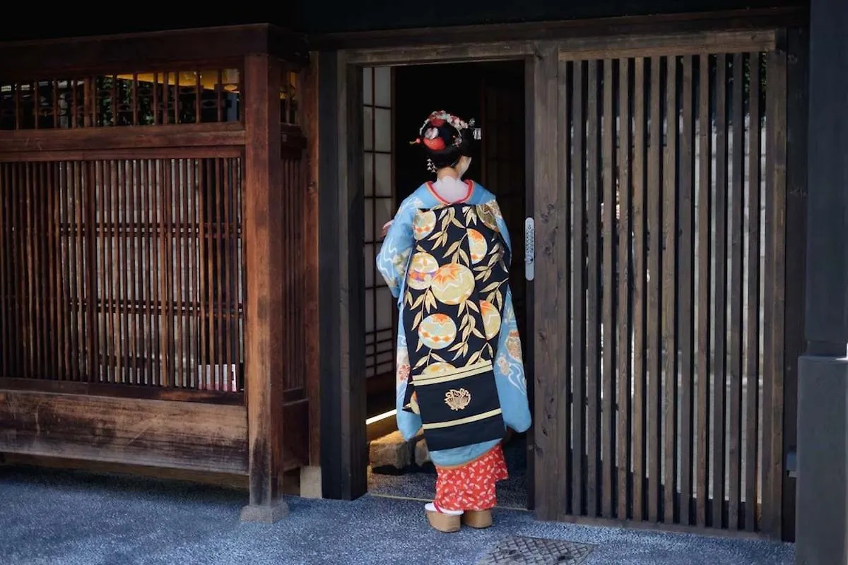 Ochaya Hasu, Une Maison De The Qui N'A Jamais Servi De The Kyoto