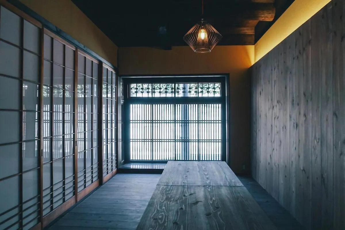 Ochaya Hasu, Une Maison De The Qui N'A Jamais Servi De The Kyoto Villa